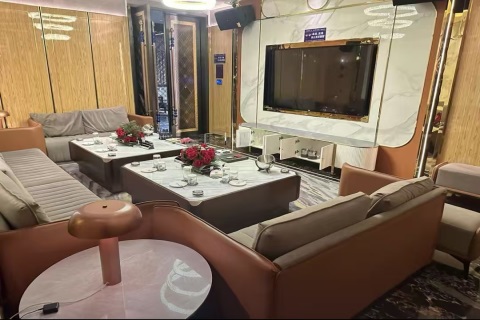 西双版纳KTV服务员招聘,位置好交通便生意稳